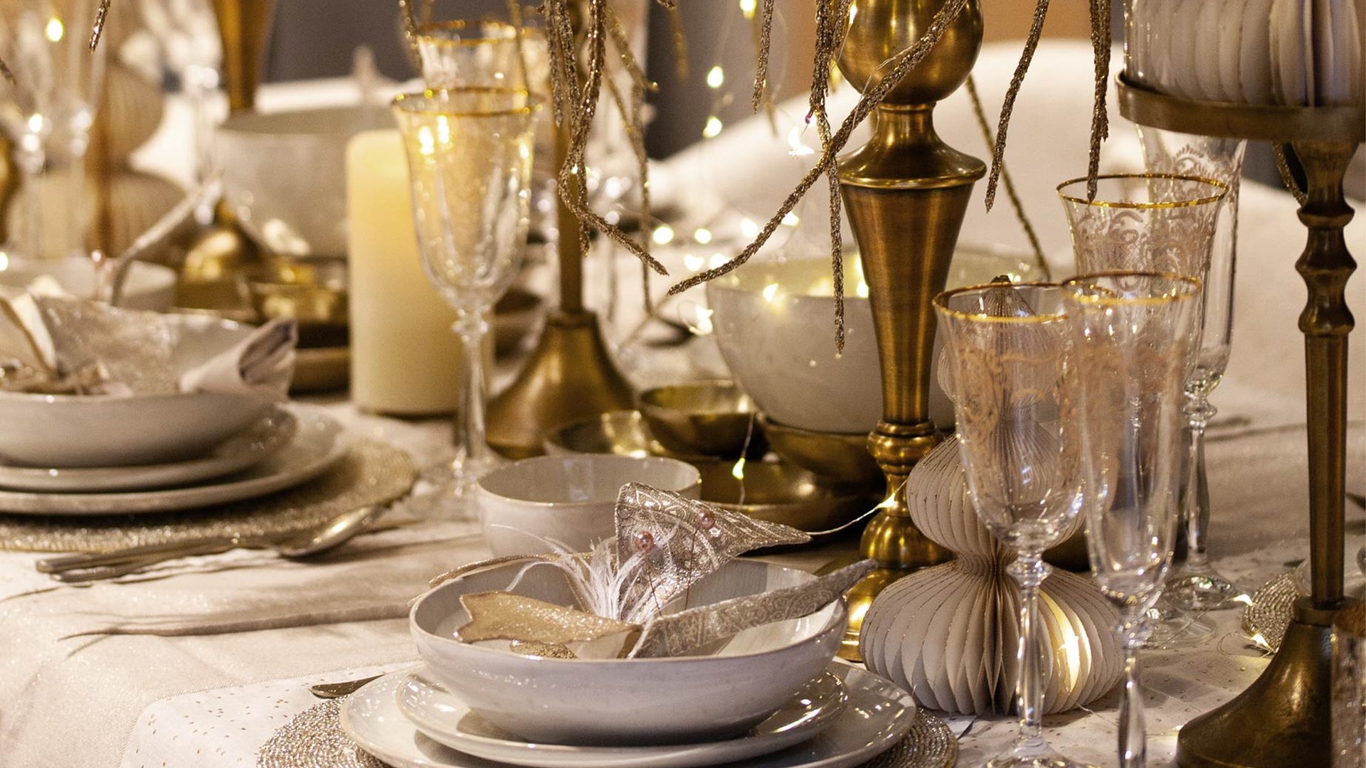 Dressez votre plus belle table pour Noël


 
