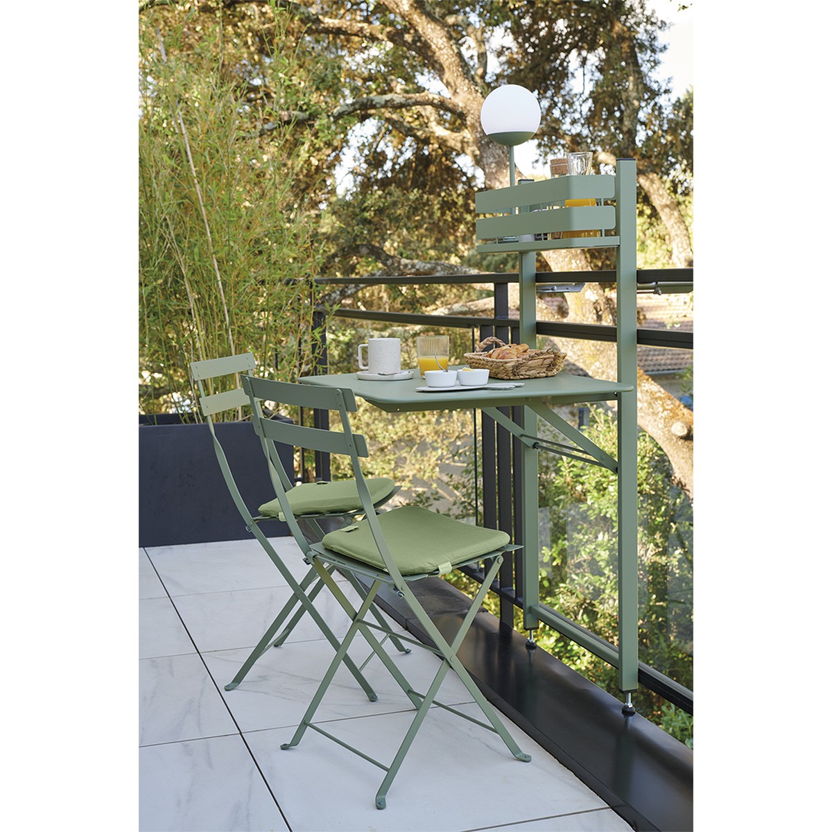 Fermob Bistro Table Balcon. Bistro Blanc L 62.5 x l 54 x H120cm