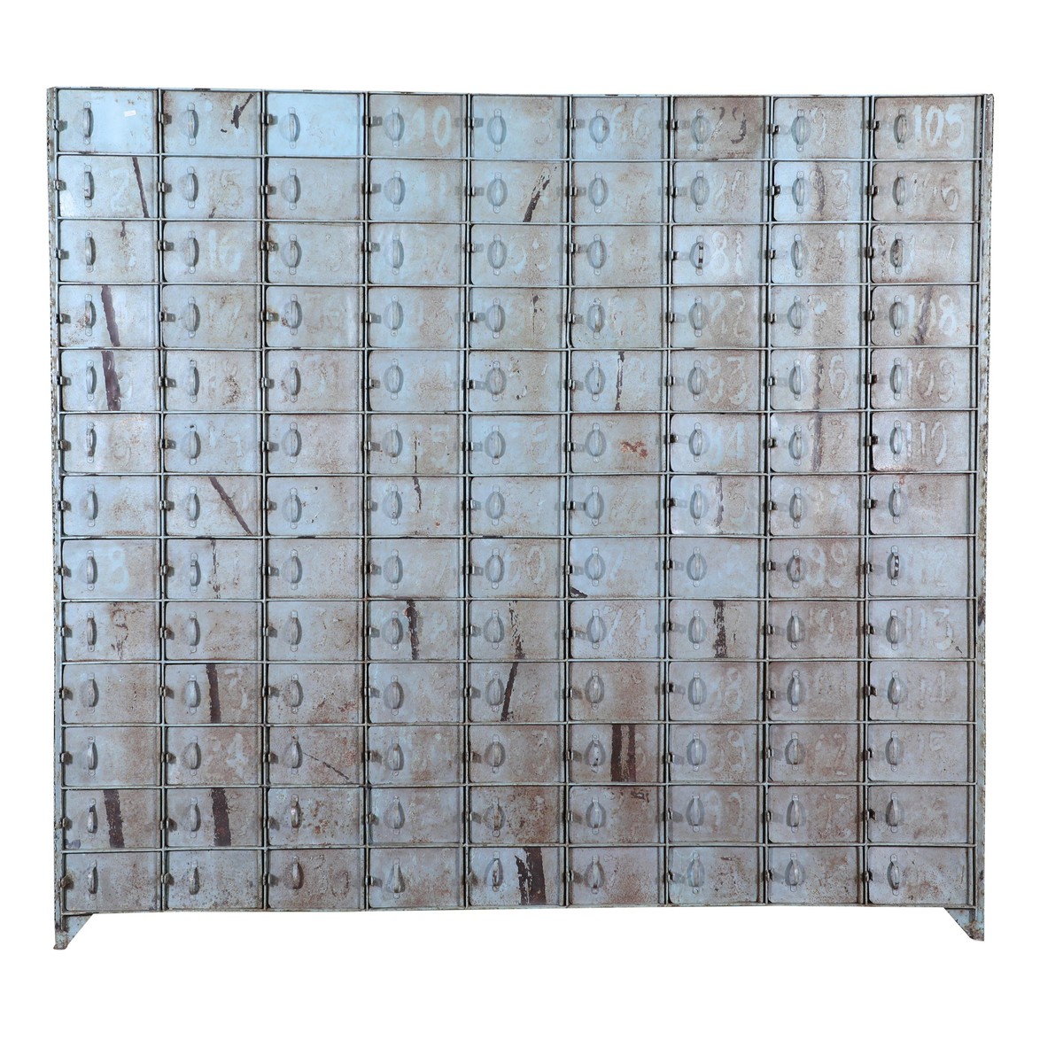 Les Restaurés, by Schilliger  Meuble d'atelier ancien 117 casiers en métal  210x35x196cm